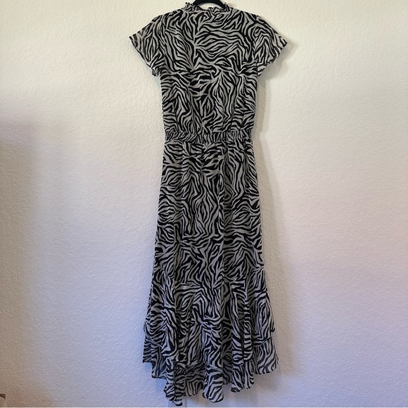 1. State Patterned Dress Size Small - Picture 2 of 5